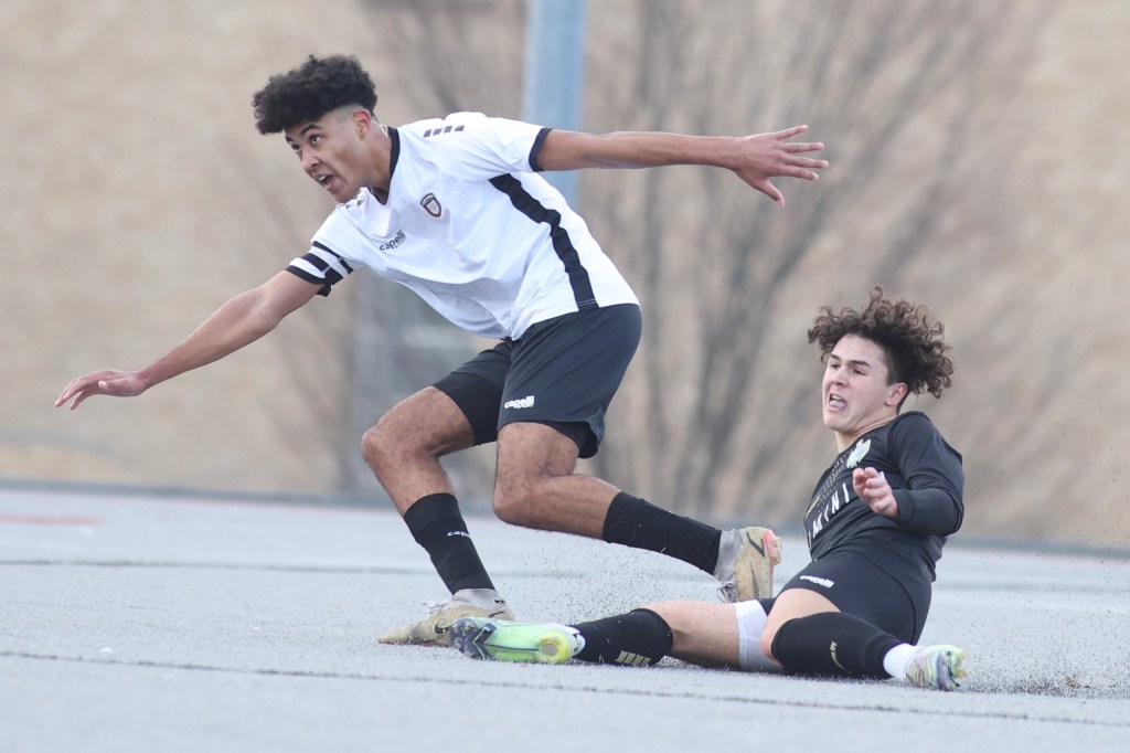 Photo Gallery: FC Europa vs PA Dominion Boys 2006