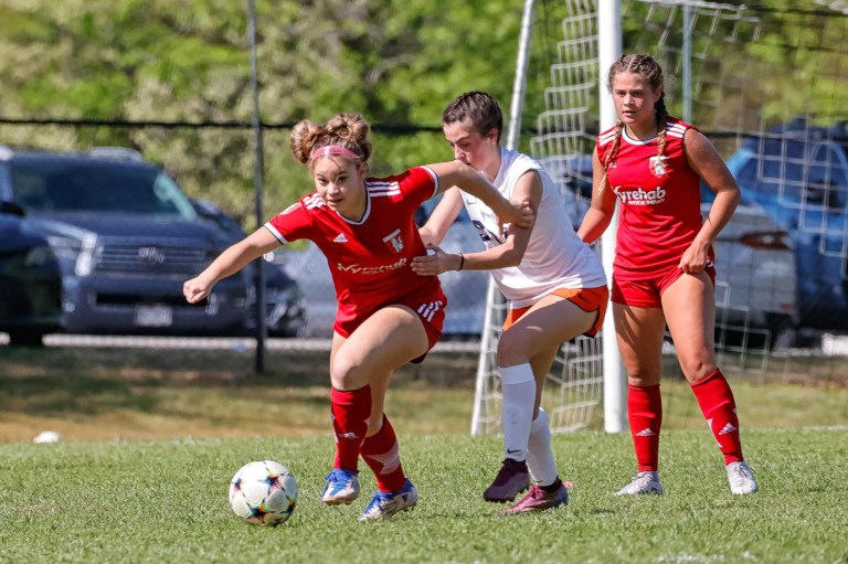 Eight girls from Illinois on the rise