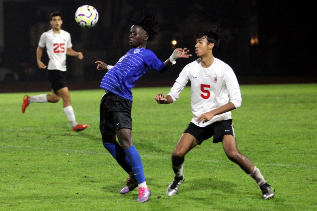 Texas HS Boys: Episcopal vs. Bellaire &amp;#8211; Photos