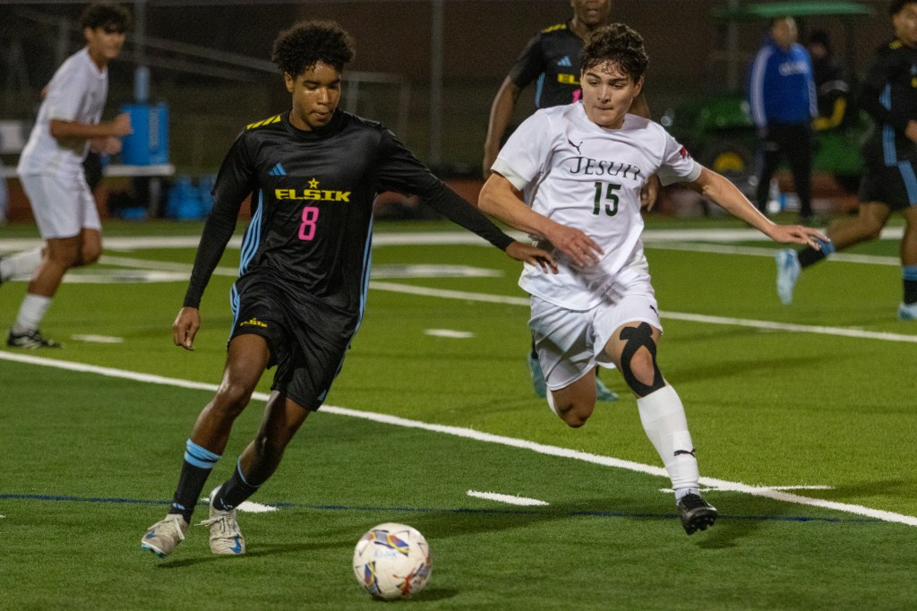 Texas HS Boys: Elsik vs. Strake Jesuit &amp;#8211; Photos