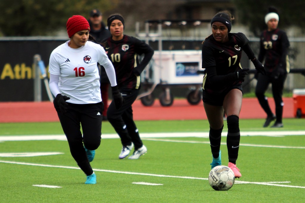I-10 Shootout: Summer Creek vs. Langham Creek – Photos