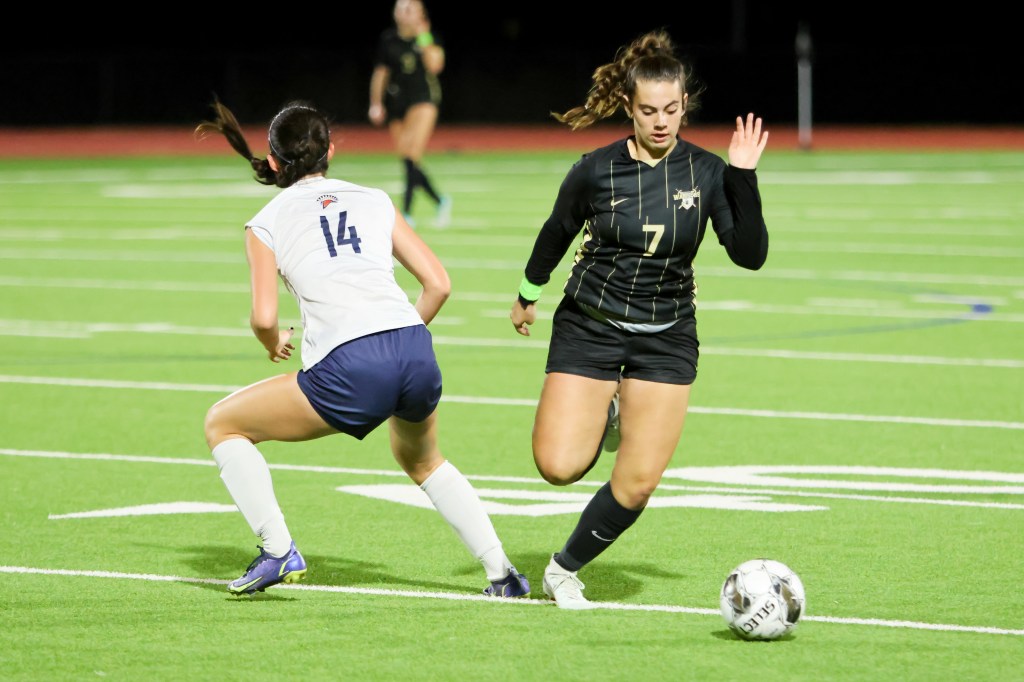 Texas HS Girls: Jordan vs. Seven Lakes &amp;#8211; Photos