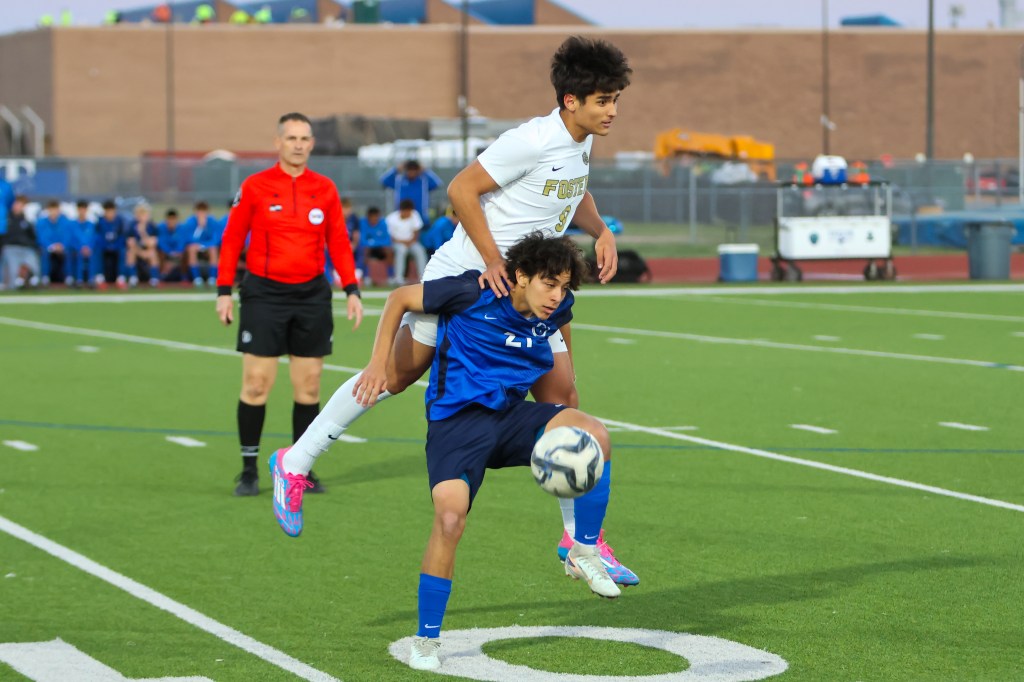 Texas HS Boys Playoffs: Taylor vs. Foster &amp;#8211; Photos