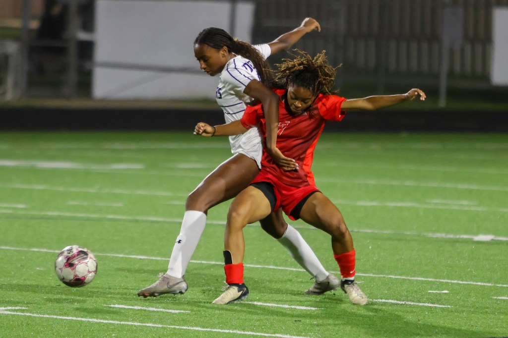Texas HS Girls: Fort Bend Austin vs. Ridge Point &amp;#8211; Photos