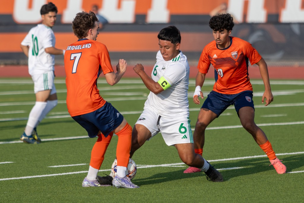 Texas HS Boys: Bridgeland vs. Pasadena &amp;#8211; Photos