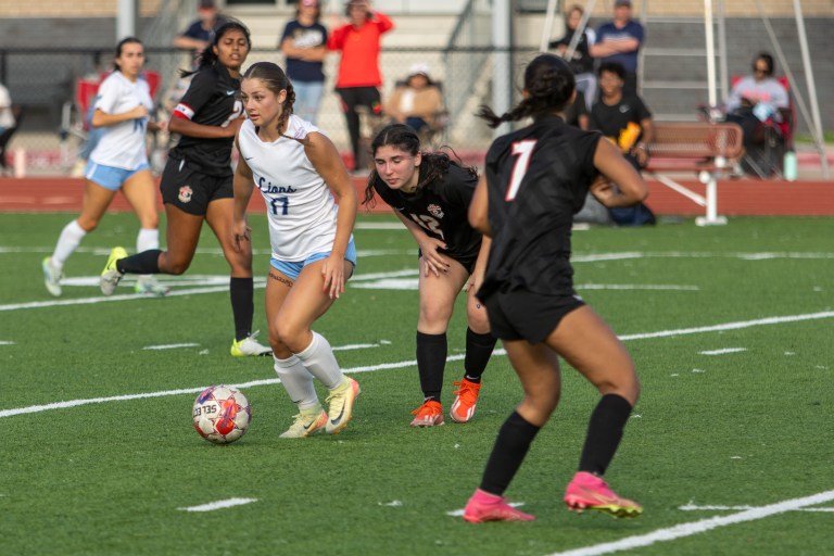 TX: Zabiegala on fire as Lake Creek beat Bellaire in warm-up game