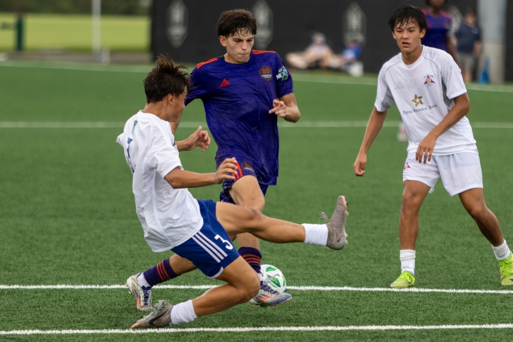 Walsh and Nzita unstoppable as Dynamo U17 beat Solar Academy 09
