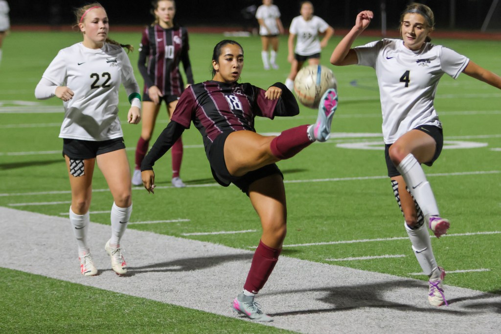 Texas HS: Cinco Ranch vs. Jordan – Photos