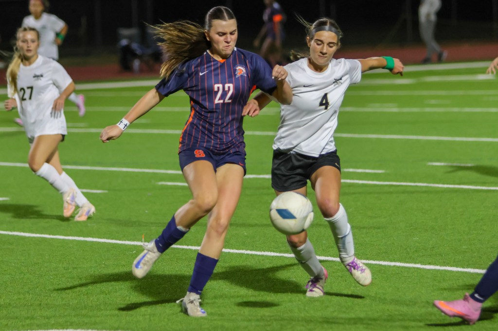 Texas HS: Seven Lakes vs. Jordan – Photos