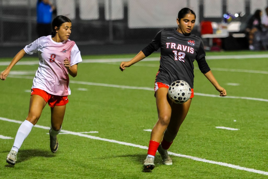 Texas HS: Travis and Austin play a half before match is suspended