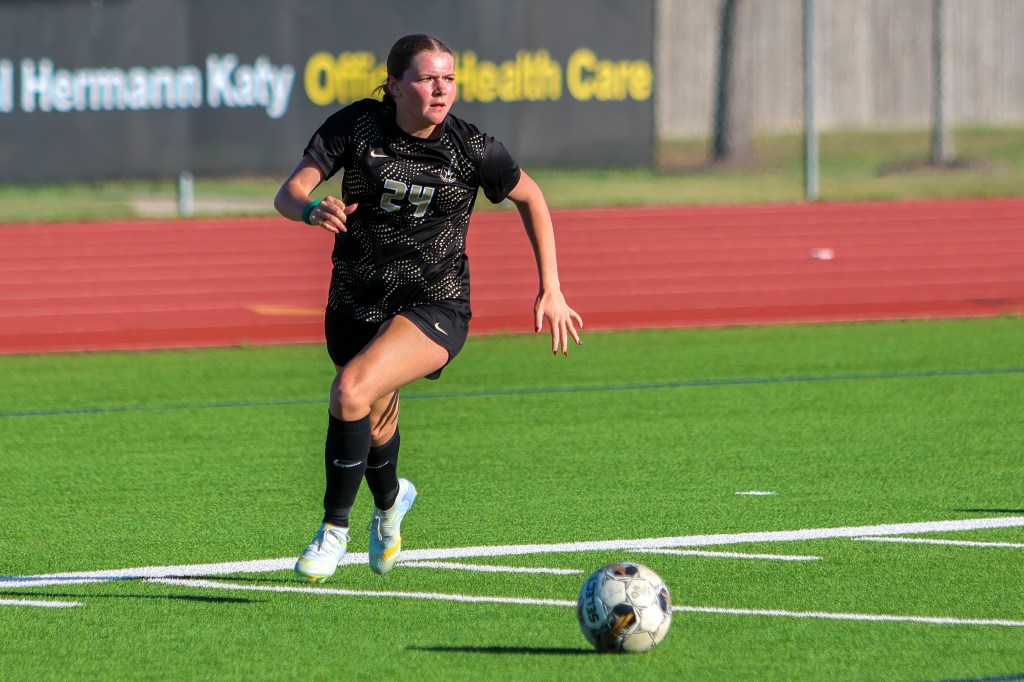 Texas HS Playoffs: Jordan vs. Foster – Photos