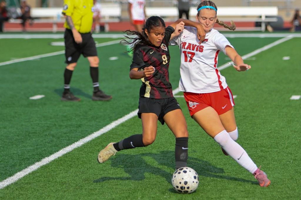Texas HS Playoffs: Summer Creek vs. Travis – Photos