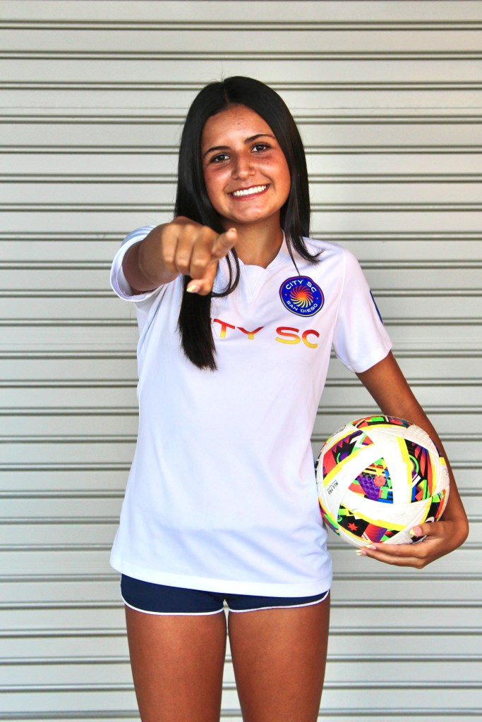 Stella Esquivel