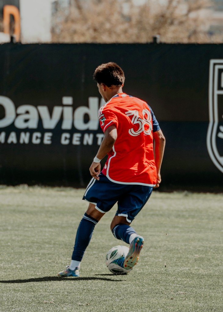 Angel Monsivais Leos